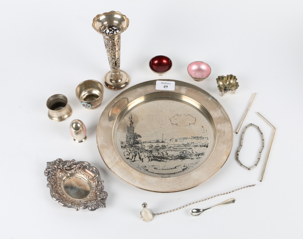 A CIRCULAR SILVER PLATE decorated with a theme of Henley Regatta together with further small silver