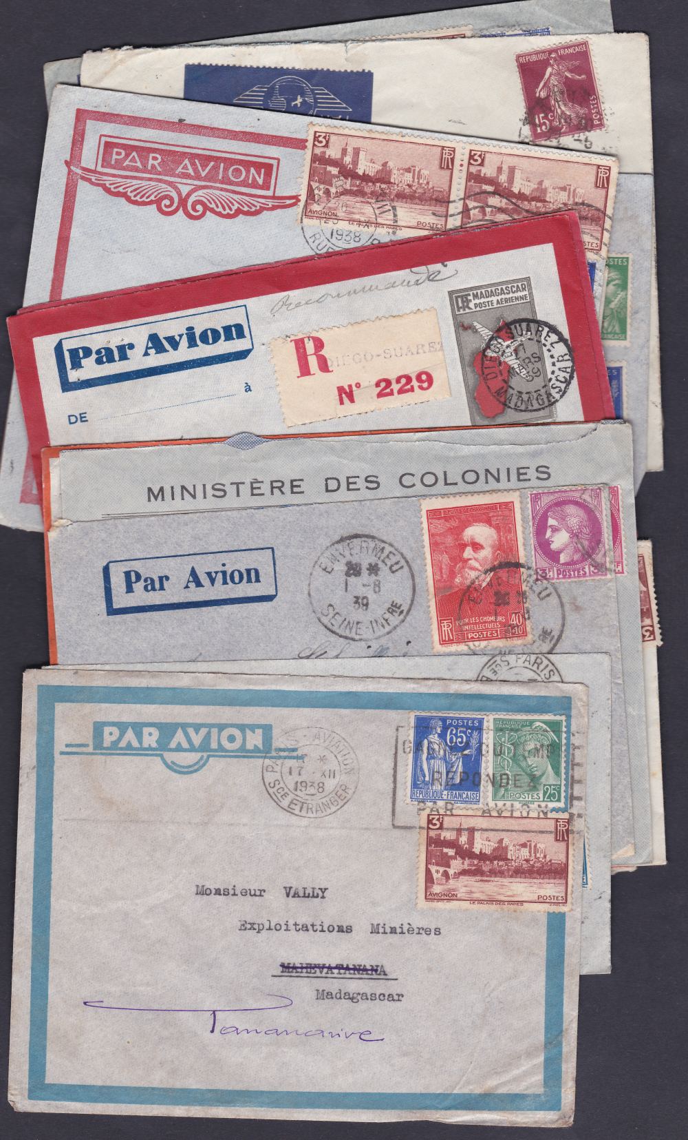 AIR FRANCE, 13 airmail covers to Madagascar plus 2 Madagascar postal stationery envelopes.