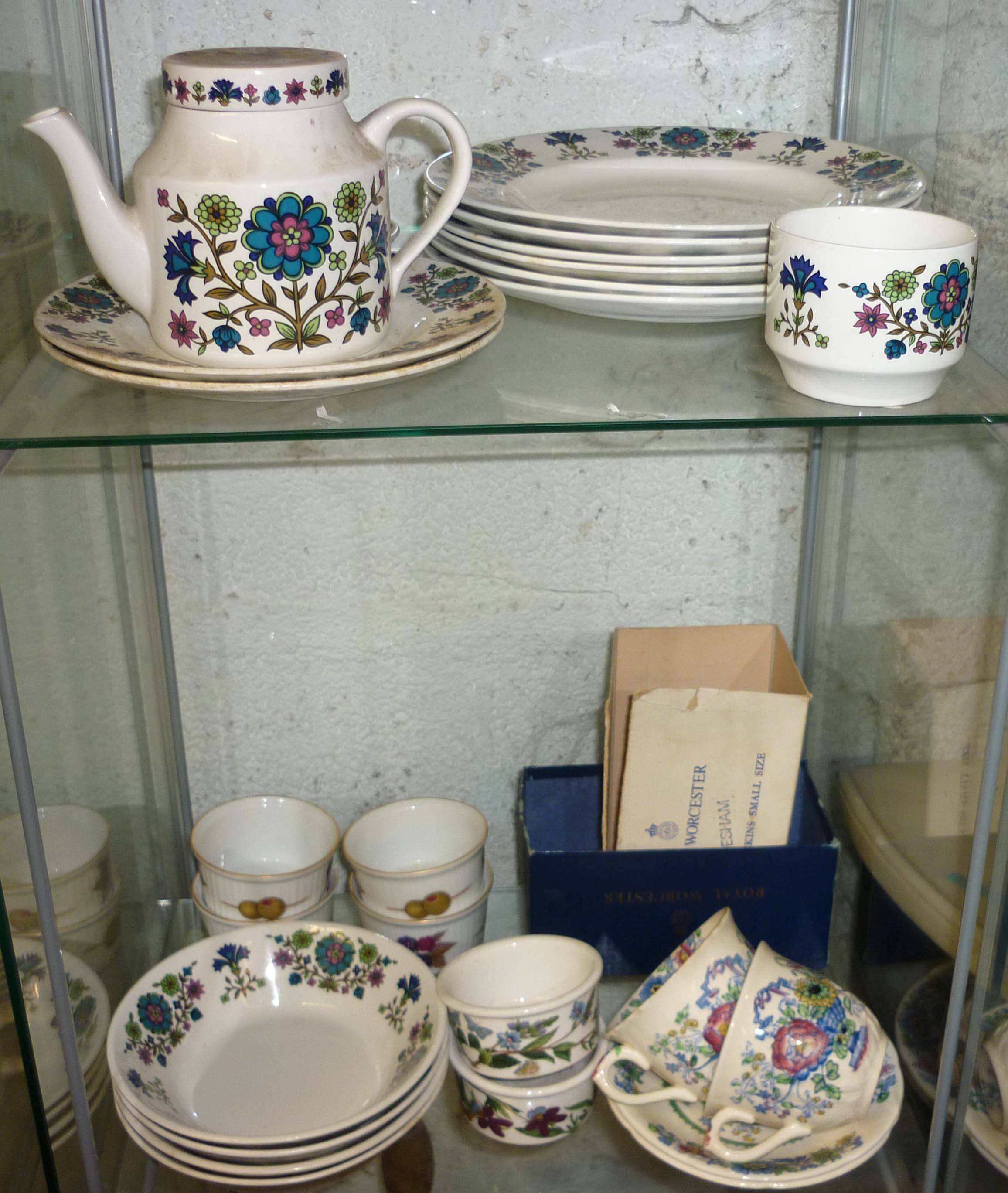 Boxed Royal Worcester Evesham ramekins, Portmeirion Botanic Garden pair, quantity Country Garden