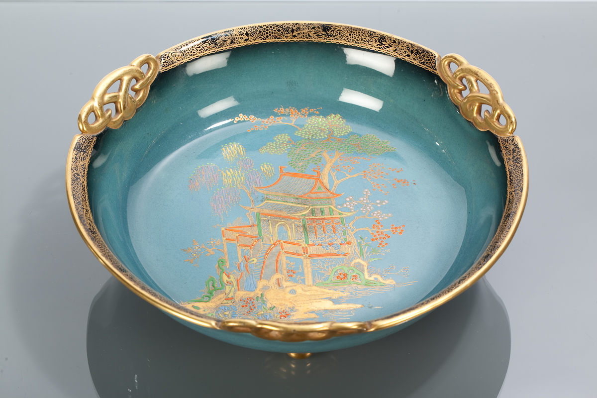 CARLTON WARE `BLEU ROYALE` CIRCULAR BOWL with Chinese pagoda pattern, original paper label, raised