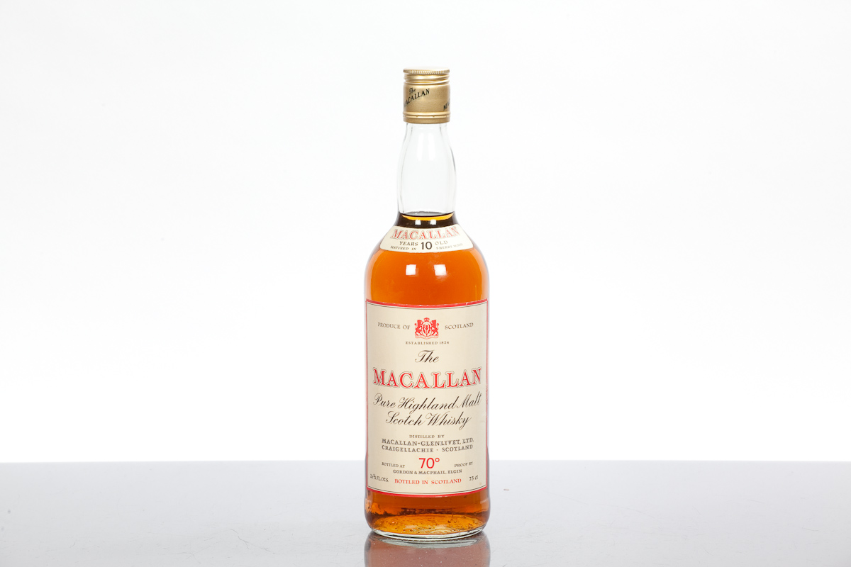 THE MACALLAN 10 YEARS OLD  Pure Highland Malt Scotch Whisky, bottled by Gordon & MacPhail., Elgin.