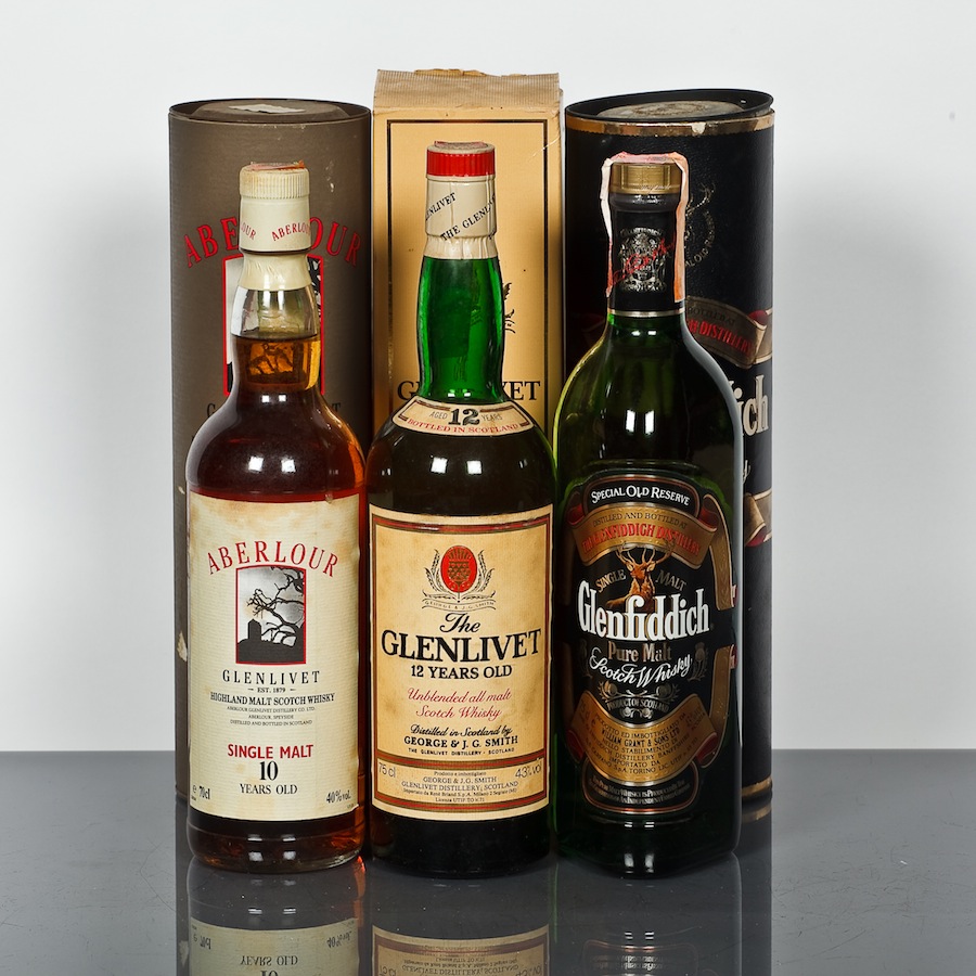 GLENLIVET 12 YEAR OLD Unblended all malt Scotch whisky. Imported by Rene Briand S.p.a. Milan. 75cl,