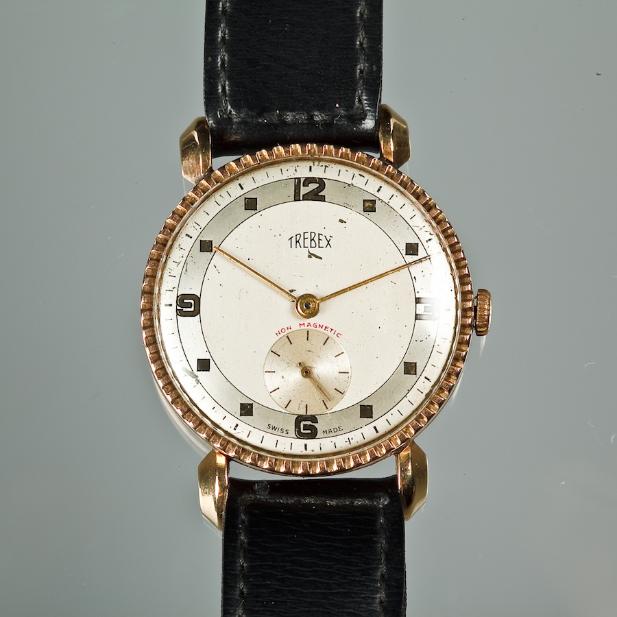 GENTLEMAN`S TREBEX WRIST WATCH c.1930s, the round dial with Arabic and square dot numerals, with