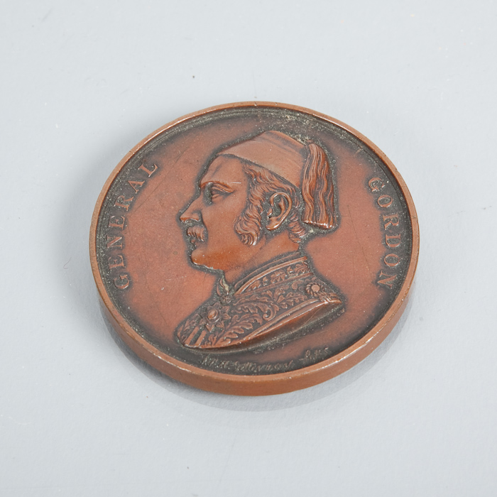GENERAL GORDON COMMEMORATIVE BRONZE MEDAL inscribed for the death of Chinese Gordon in Khartoum and