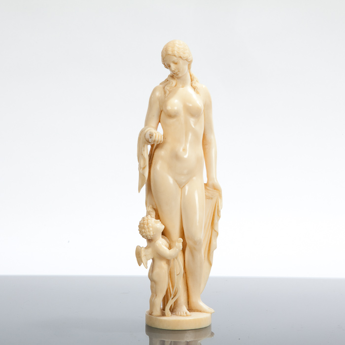 LATE 19TH CENTURY FRENCH DIEPPE CARVED IVORY FIGURE OF VENUS AND CUPID Venus in contrapposto