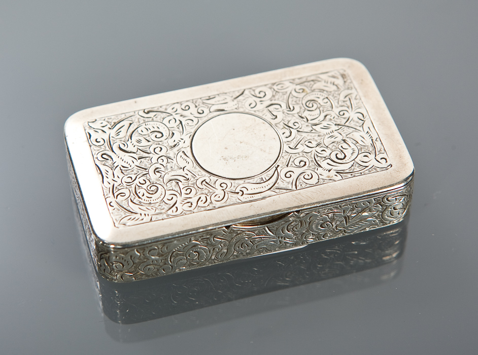 VICTORIAN SILVER RECTANGULAR SNUFF BOX with floral engraving, London hallmarks, maker Samson Mordan