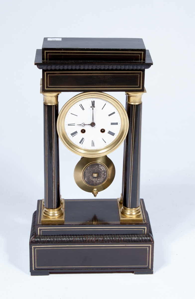 A 19TH CENTURY BRASS INLAID PORTICO CLOCK, 
the eight day movement with outside count wheel,