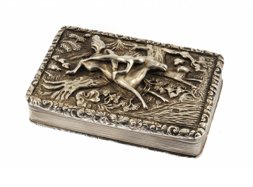 A WILLIAM IV SILVER SNUFF BOX the lid inset with cast plaque of Mazeppa, the sides and underside