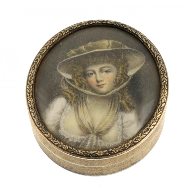 A CONTINENTAL SILVER GILT OVAL BOX AND COVER  the cover inset with a portrait miniature of an 18th