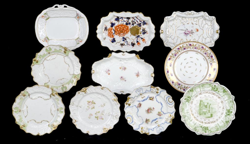 FOUR MASONS MOULDED DESSERT DISHES in painted floral or Japan patterns and gilt, c24-27cm w, No 1142