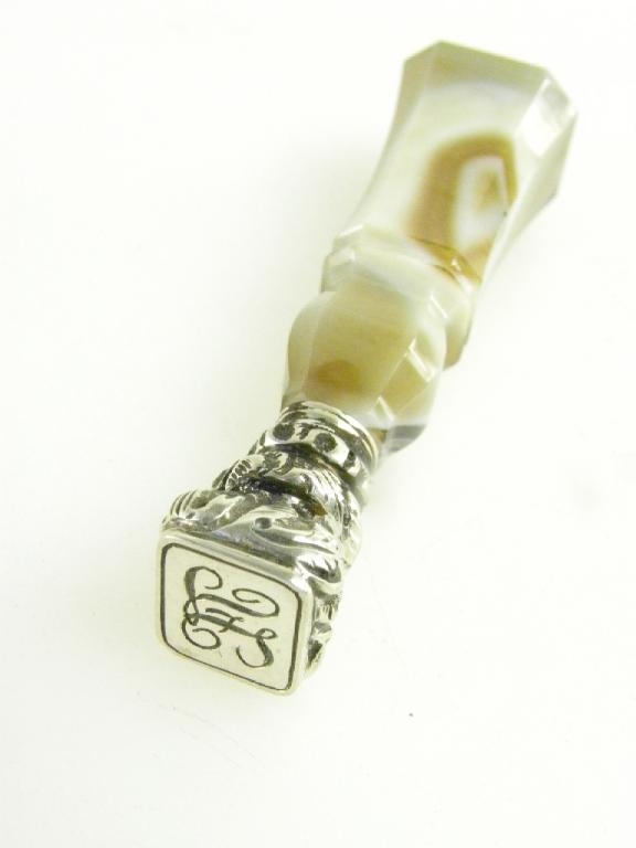 A VICTORIAN SILVER DESK SEAL, FOLIATE CHASED WITH FACETED AGATE HANDLE