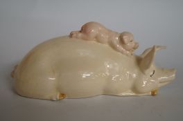 A Beswick pig and piglet, "2746"
