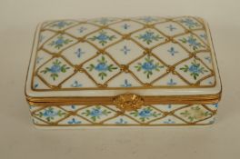 A Limoges musical jewellery/trinket box