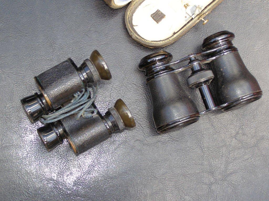 A pair of early 20thC miniature binoculars by Digee of Berlin and a pair of opera glasses (2)