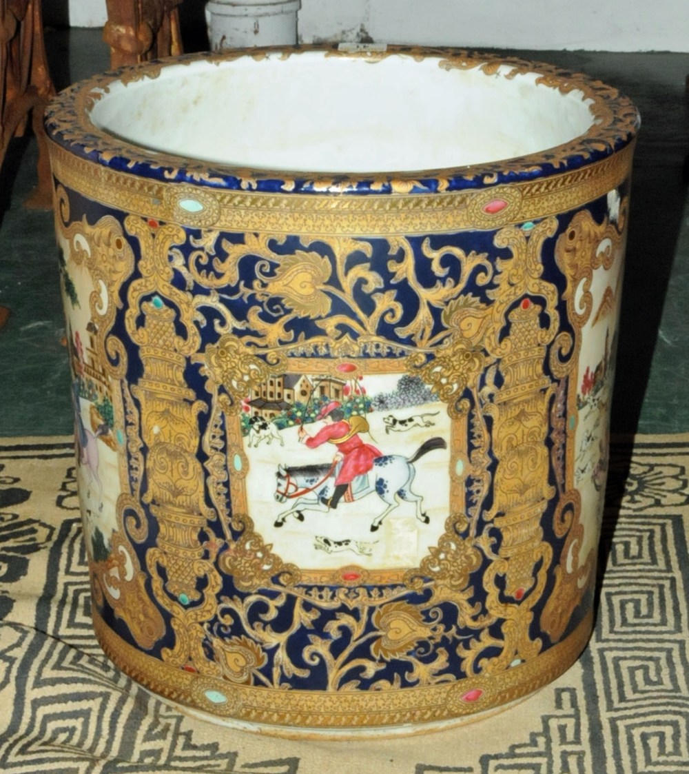 A large porcelain jardiniere, decorated with a huntsman and hounds.  Height 14.5 ins. - Image 3 of 7