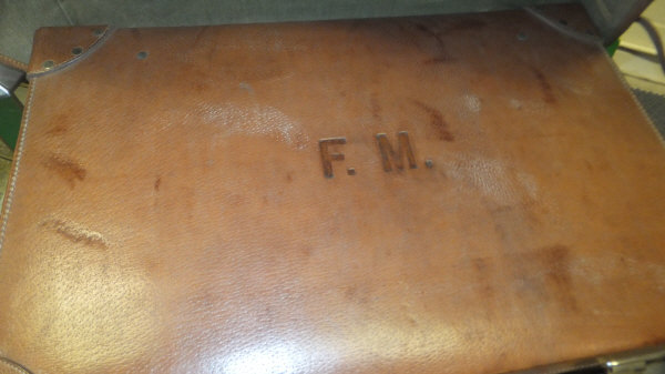 An early 20th Century leather travel case initialled "F M", with fitted interior containing - Image 7 of 16