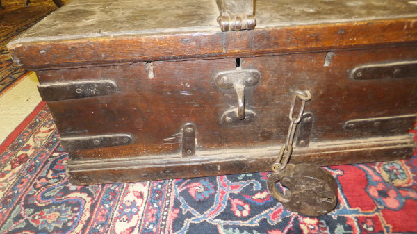 An oak strong box with iron embellishments and fixed iron handles, heavy padlock and key,80 cm x - Image 4 of 20