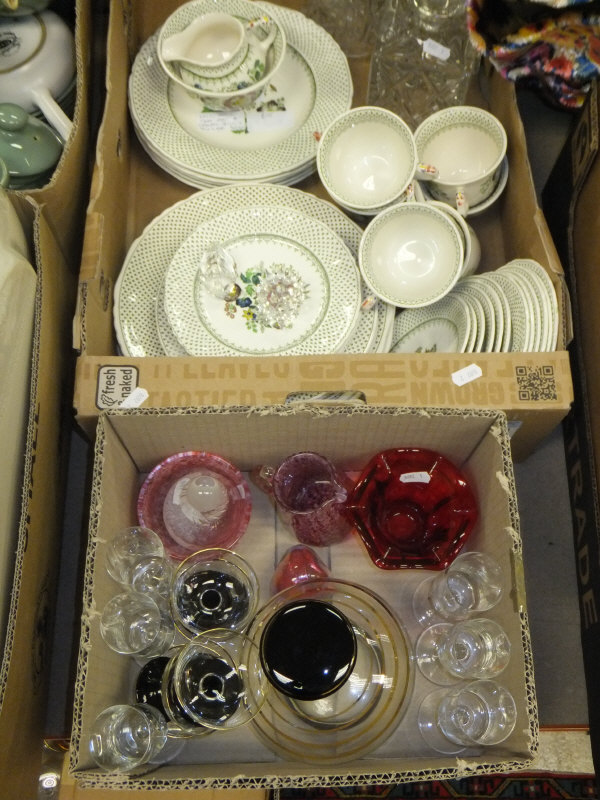 A box containing a Mason's "Paisley" pattern part dinner service, together with assorted glassware