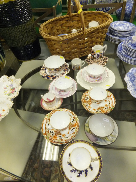 A collection of decorative china tea wares etc, to include a Minton's cabinet cup and saucer