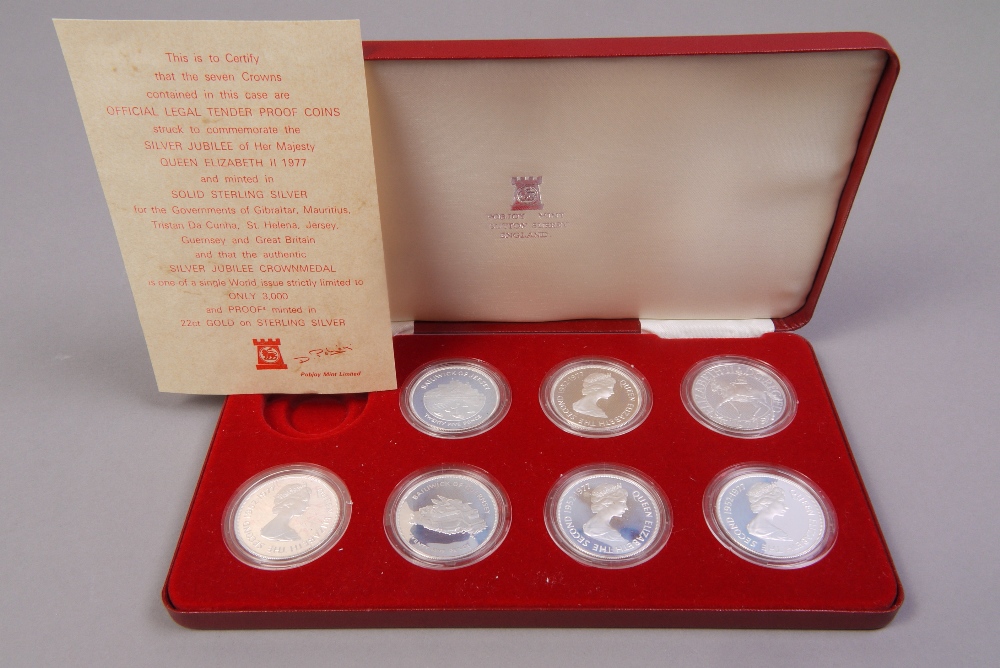 Elizabeth II, a similar set lacking the Jubilee medal