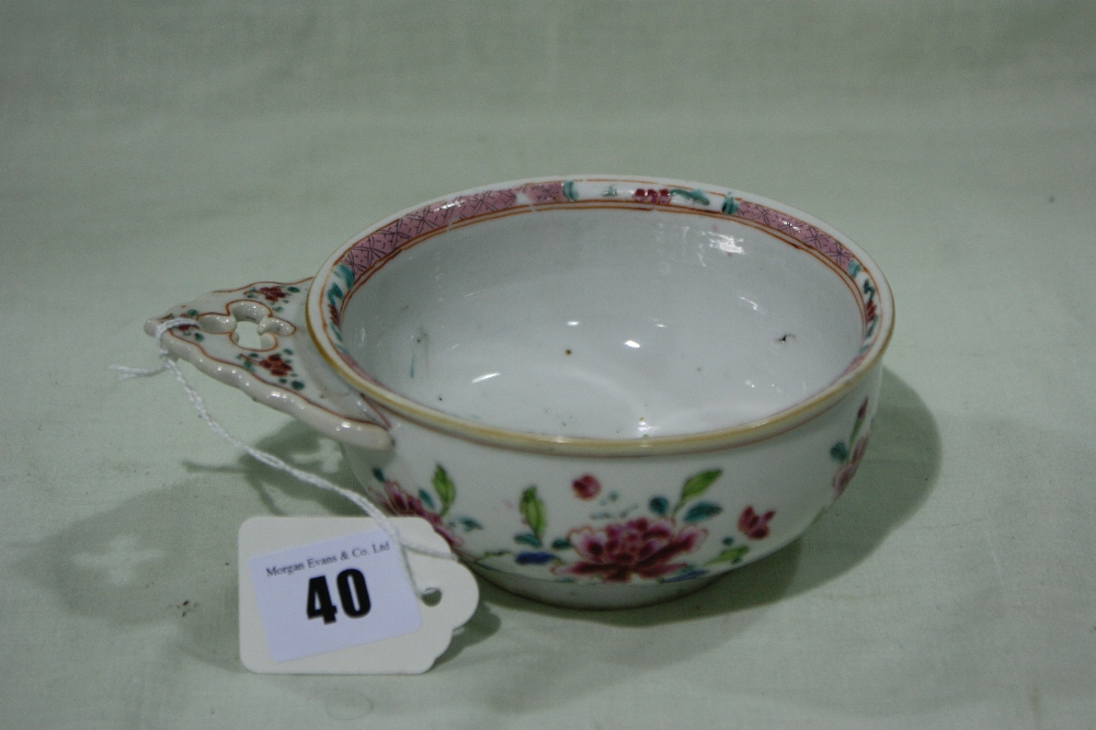 A Late 18th Century Chinese Export Porcelain Famille Rose Porringer. The Exterior Decorated With