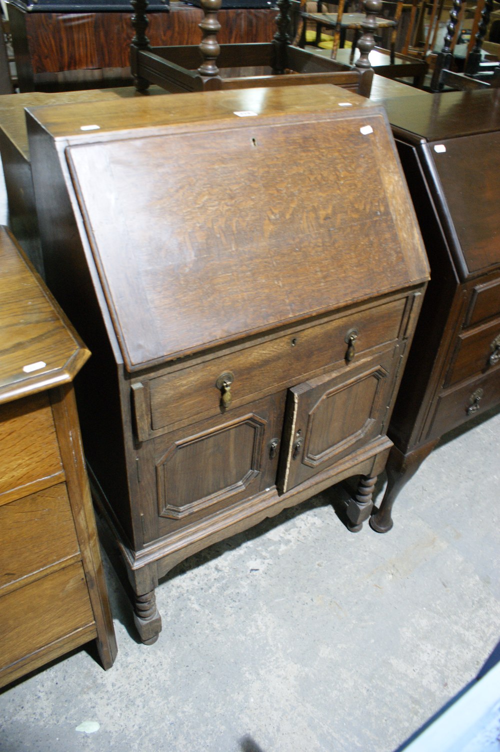 An Early 20th Century Polished Oak Bureau