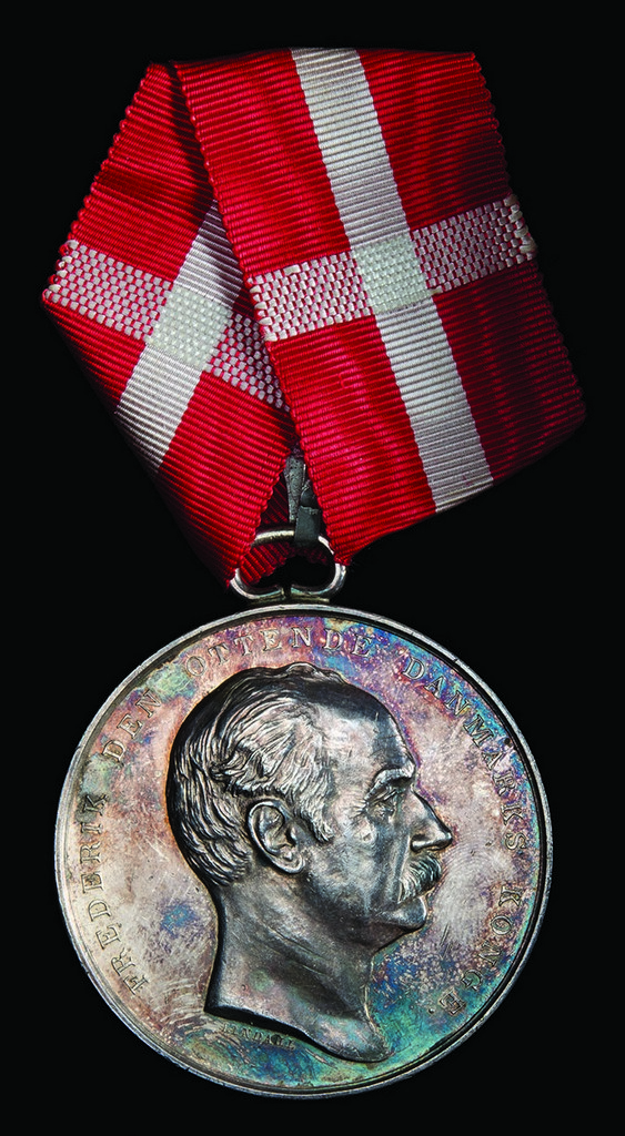 Denmark, Medal for Saving Life from Drowning, Frederick VIII issue (1906-12), with suspension, in