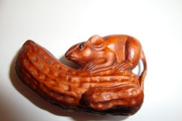 Japanese art ? netsuke finely carved netsuke of a mouse climbing on a peanut shell. Exquisite