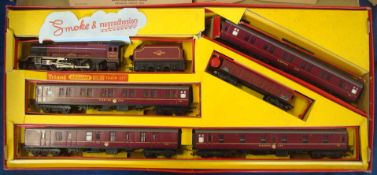 00 gauge Triang RS22 Train Set: The Princes Royal 46200 Set in British rail Maroon comprising of