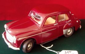 Victory Models 1/18th scale Plastic Hillman Minx: Maroon with beige tinplate interior seating, lacks