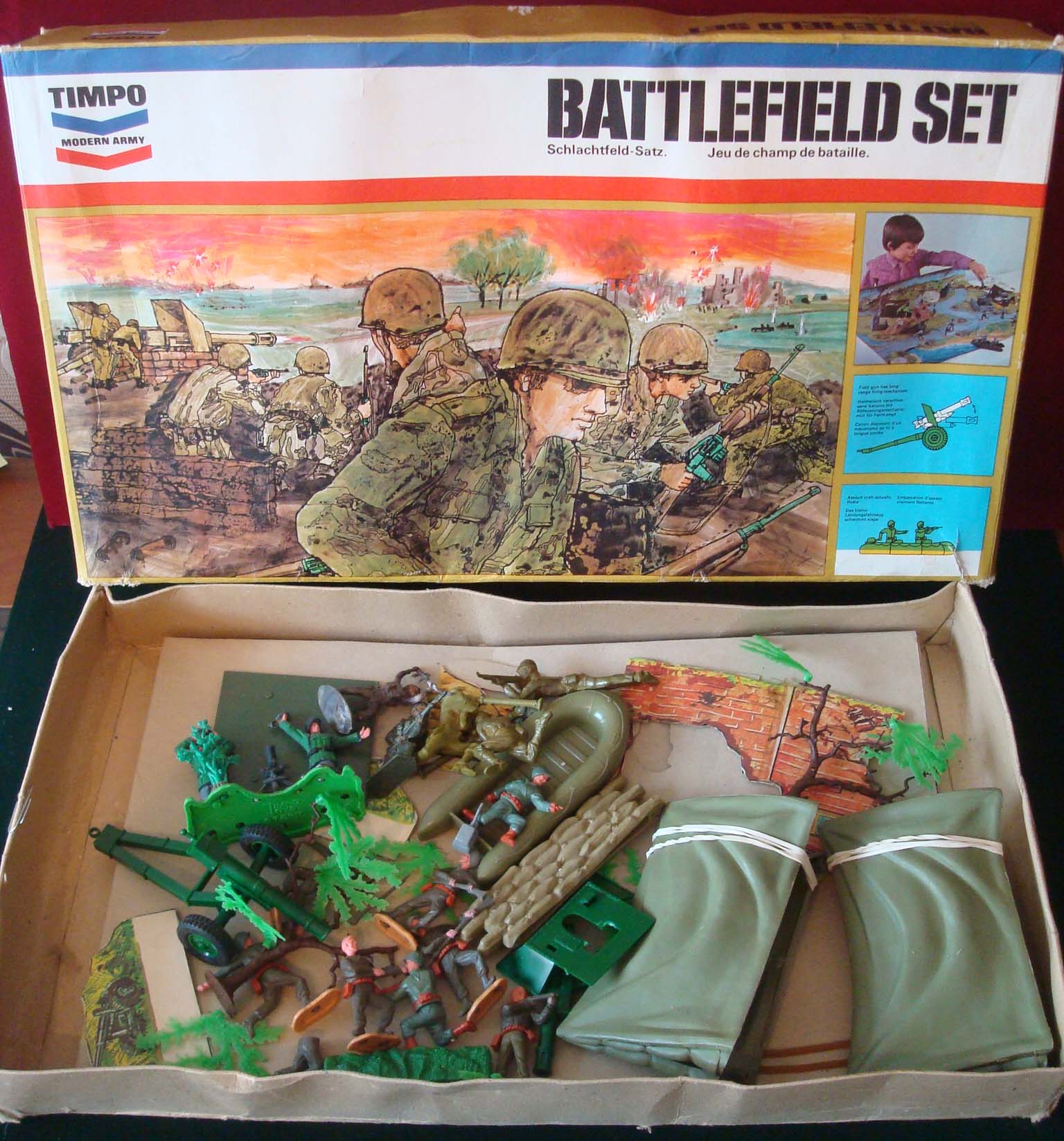 Timpo Modern Army Battlefield Set: To consist of Cardboard play mat, 2 Tents, Field Gun, Assault
