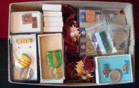 Great Selection of European / World Medals: To consist of Russian, East German, United States and