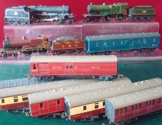 Selection of 00 gauge Trains: To include Triang 31757 Loco and tender, 46201 Princess Elizabeth