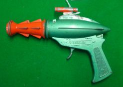 Lone Star “Stingray” Metal Gun: Finished in green and red, overall condition is playworn unboxed. (