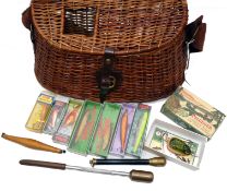 ACCESSORIES: Willow fly fishers creel with side slot to lid carry strap creel measures 15? x6?