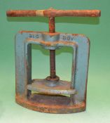 "Big Boy" green cast iron guttie golf ball press - the supporting pillars are stamped Handler Mfg Co