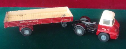 Spot-On No.111a/1 Ford Thames Trader: British Railways maroon and white body unboxed example