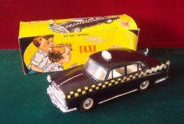OK Toys Morris Oxford Taxi: Black, battery operated Taxi with Taxi sign to roof and chrome trim (