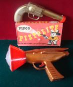 Multium Space Gun: Resonator Beam battery operated Light gun unboxed together with Pifco Pistolite