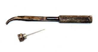 ACCESORY: Hardy The Curate fly fisherman`s and dresser`s tool, 6.5" long, the tweezers cutters