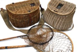 ACCESSORIES: (4) Pair of vintage willow trout fishing creels, a centre slot example 14"x10", a