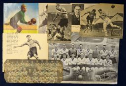 Autographs of Wolverhampton Wanderers Players mainly 1950s and some 1960s including multi-signed