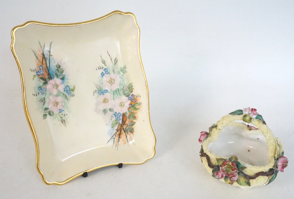 ROYAL DOULTON PORCELAIN SHAPED CABARET TRAY
decorated with flowers in a gilt border, together with a