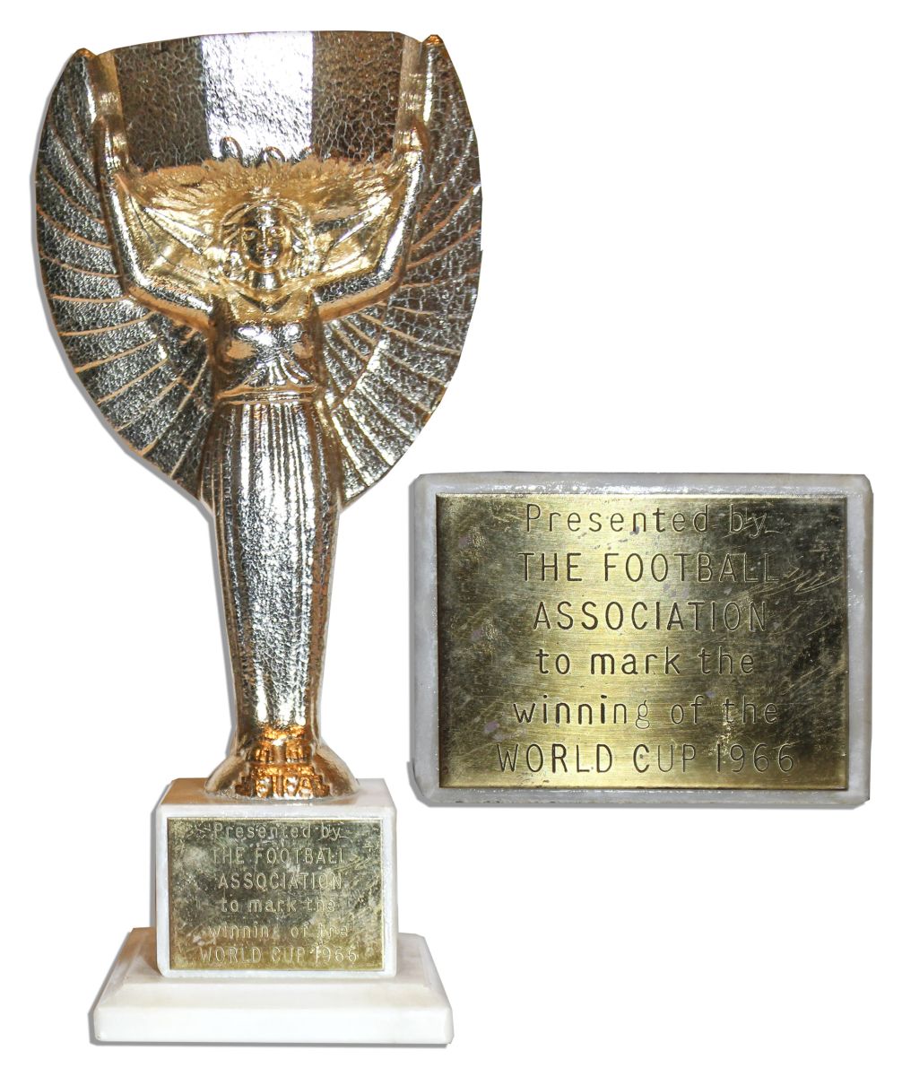 FIFA Jules Rimet World Cup Trophy Bestowed on a Referee in 1966 Very rare Jules Rimet World Cup