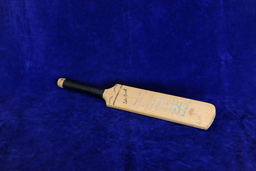 A B Warsop Marylebone extra special miniature cricket bat signed by the England 1968 Squad. Colin