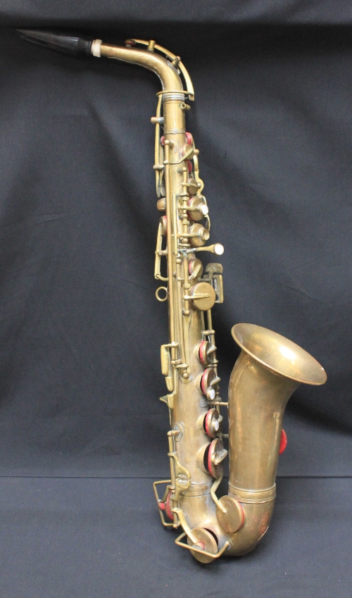 A brass saxophone, 60cm.