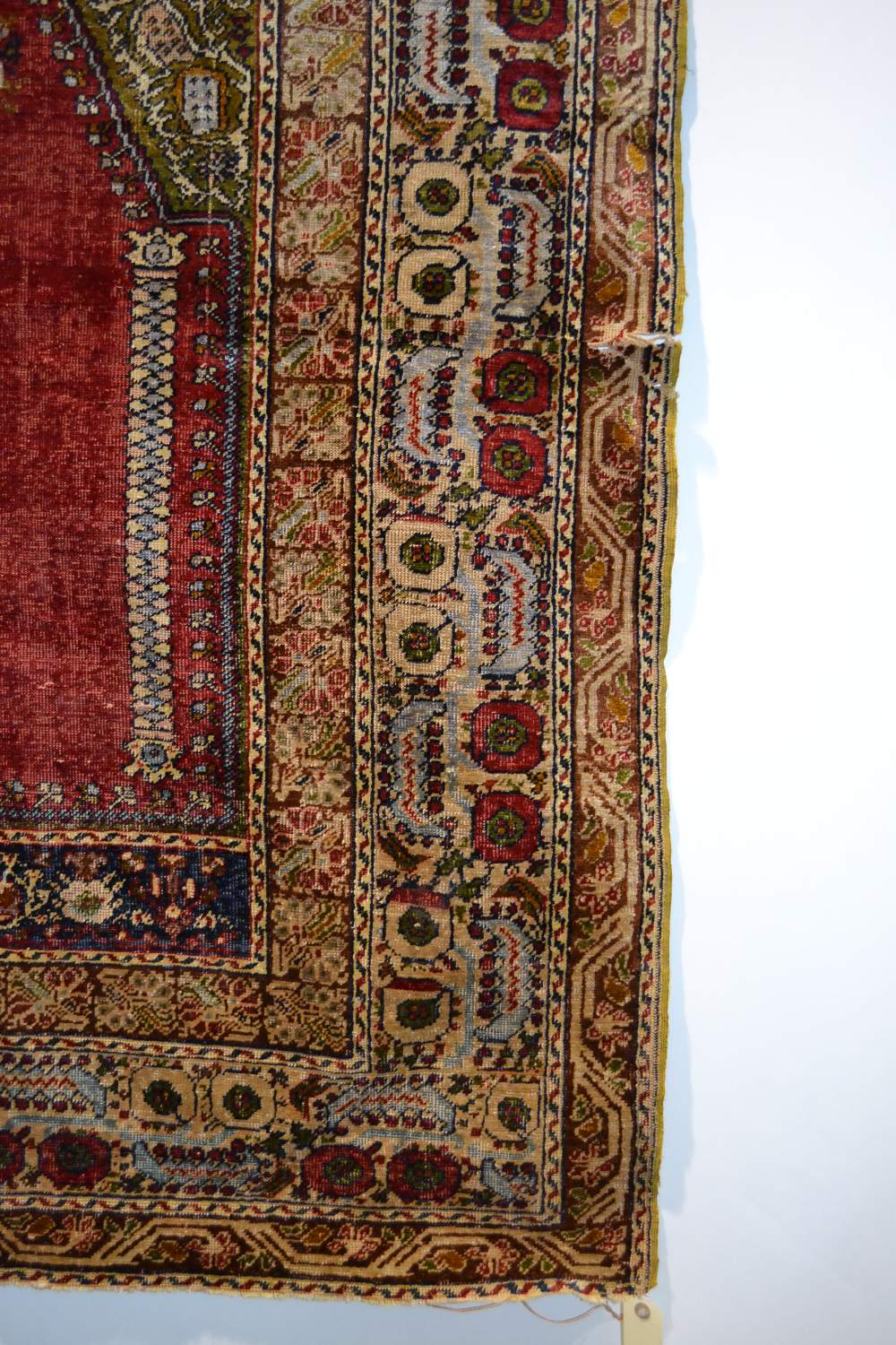 Ghiordes silk prayer rug, west Anatolia, early 20th century, 5ft. 2in. x 3ft. 10in. 1.58m. x 1. - Image 3 of 9