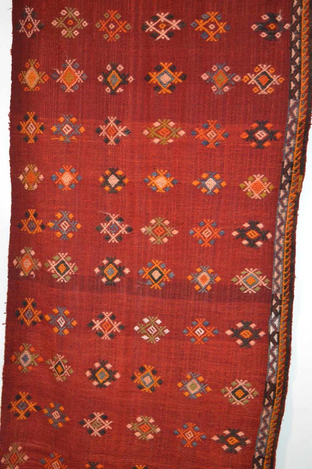 Moroccan flatweave fragment, warp faced with embroidered detail, probably Middle Atlas, 20th - Image 2 of 3