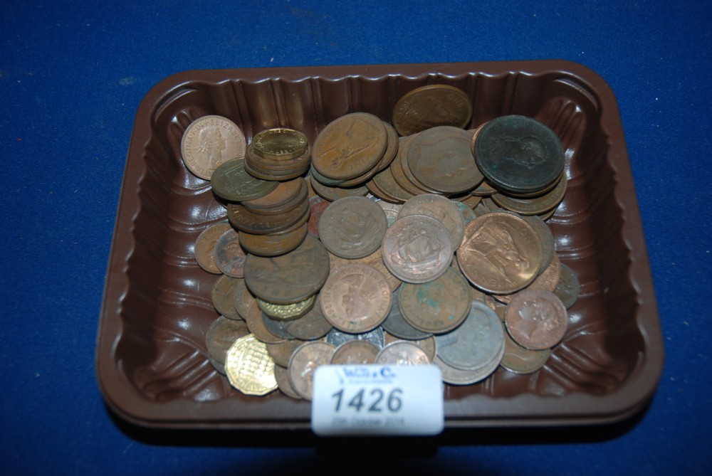 A quantity of copper coins including 64 Farthings.
