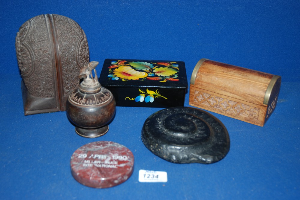 A quantity of Treen including casket, book ends, pot with frog lid, polished fossil, papier mache